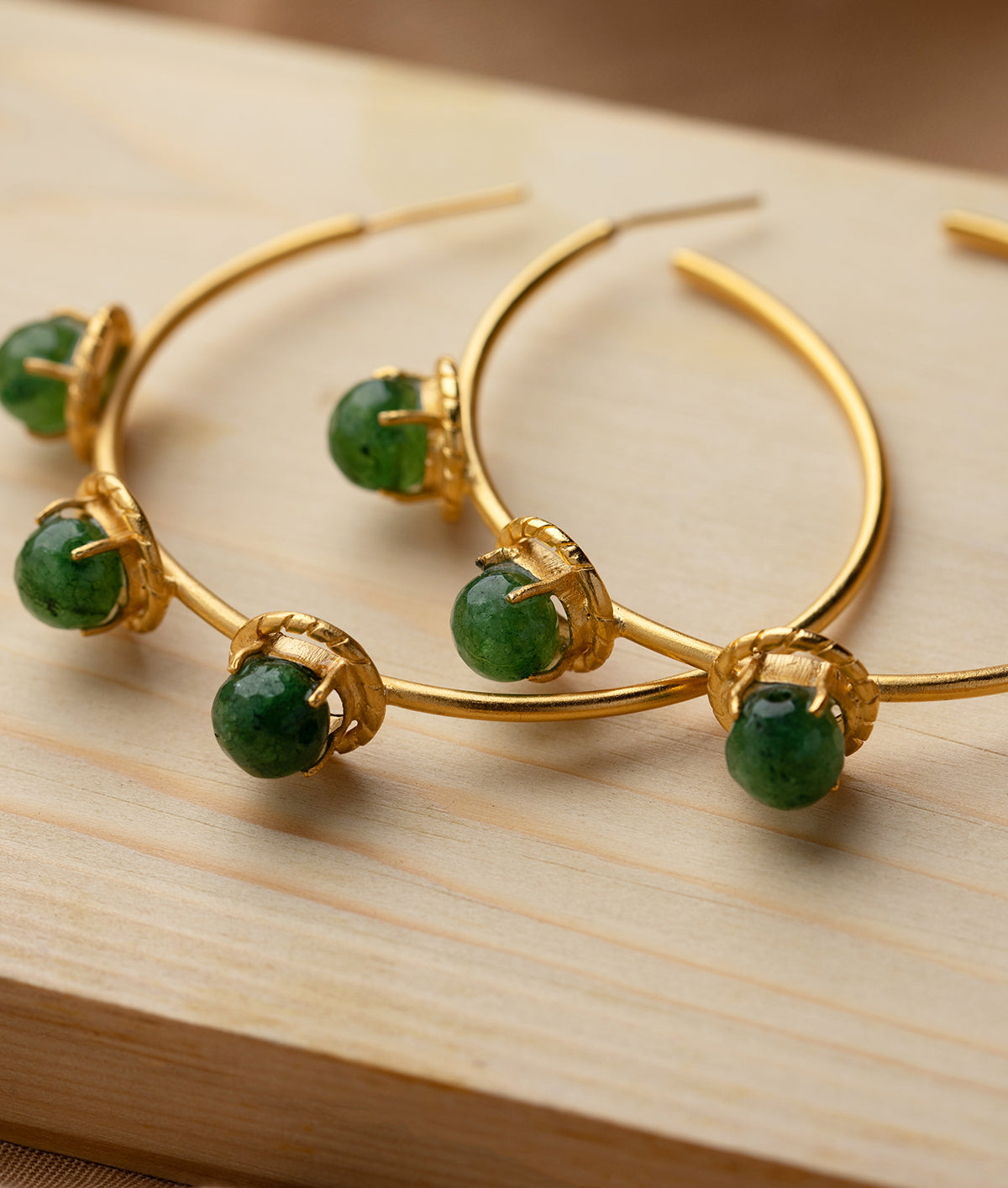 Ayka Earrings 18 g With Natural Cut Zed Stones 22K Gold-Plating, Matte - ZEWAR Jewelry