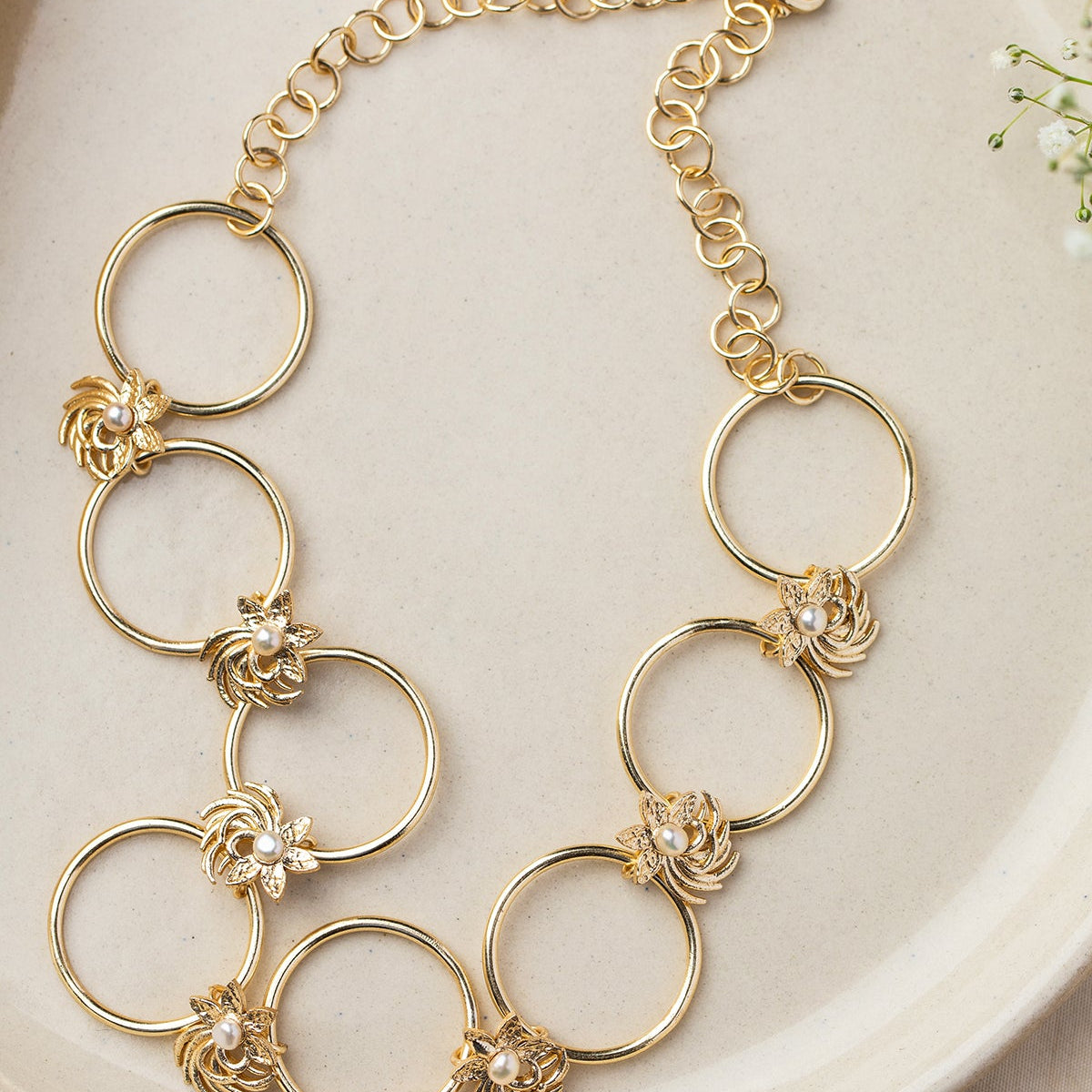 Zinia 18K Gold-plated Flower Motifs Choker - ZEWAR Jewelry